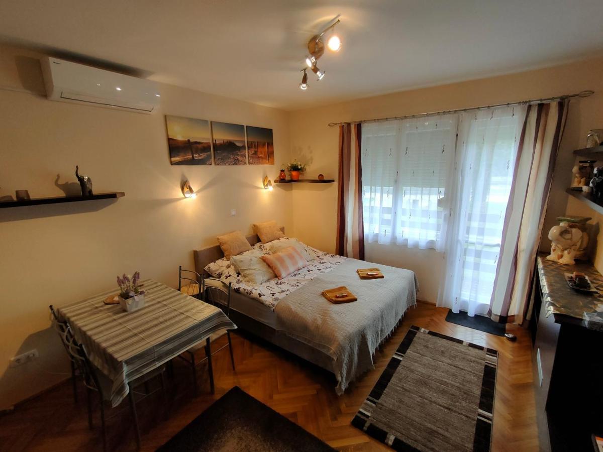 Rosy Apartman Apartment วอนยาร์ควาเชกี ภายนอก รูปภาพ