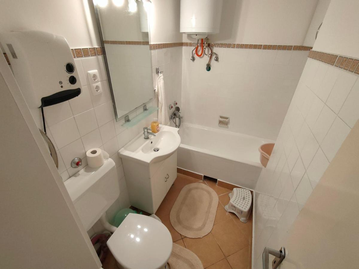 Rosy Apartman Apartment วอนยาร์ควาเชกี ภายนอก รูปภาพ